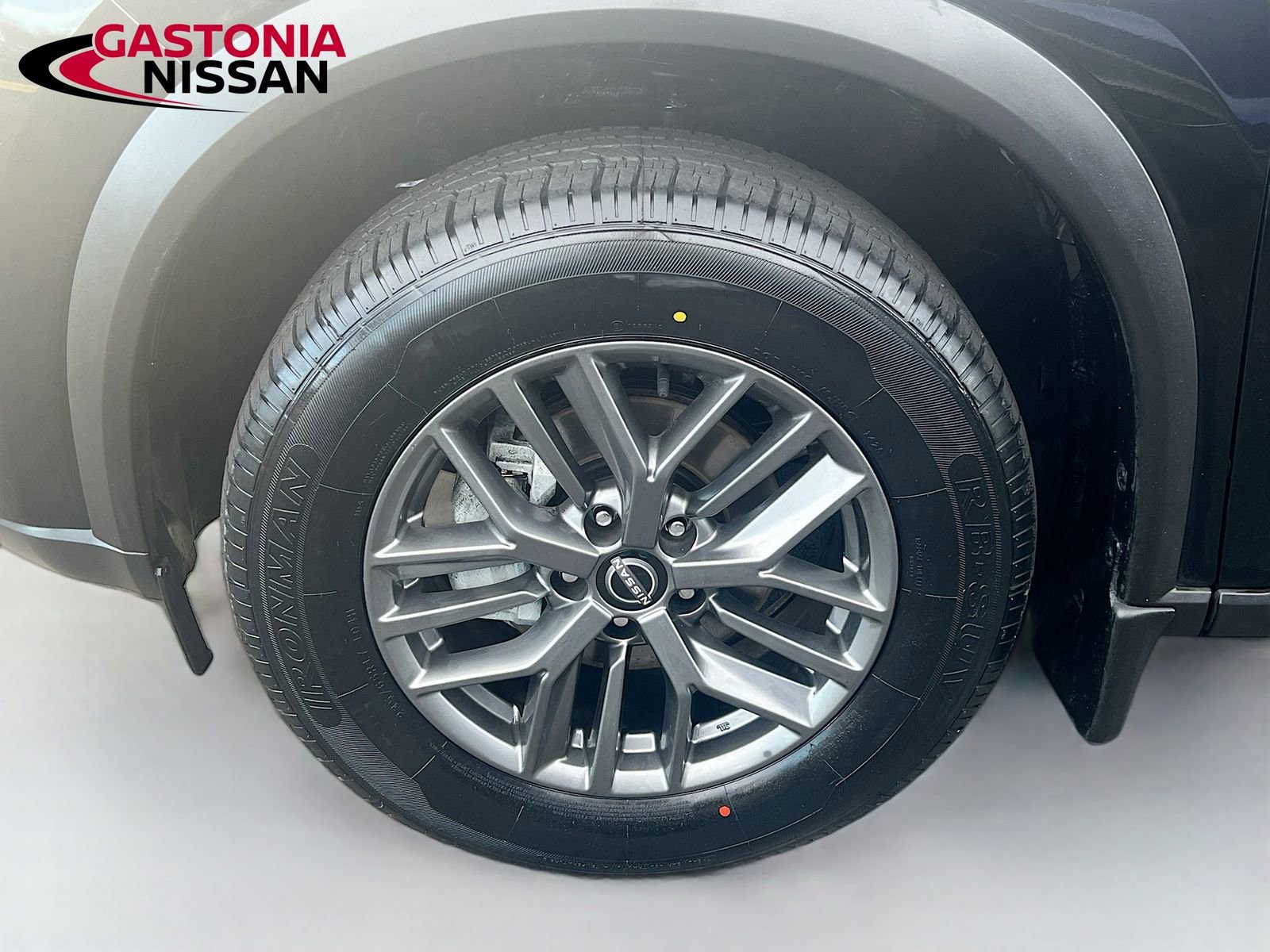 Used 2023 Nissan Rogue S image 35