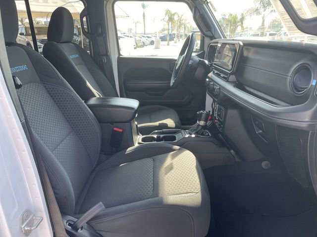 Used 2024 Jeep Wrangler Unlimited Rubicon 4xe image 27