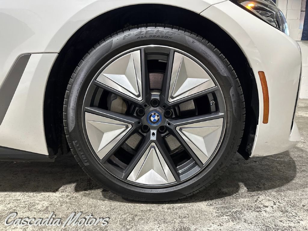 Used 2023 BMW i4 eDrive40 w/ Premium Package image 33