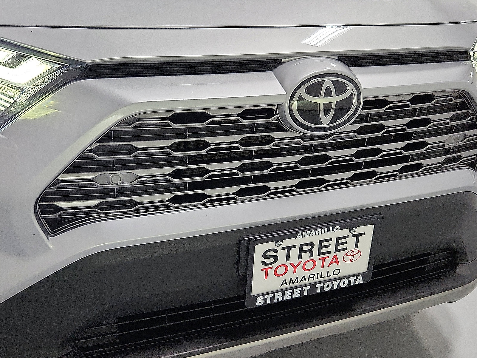 Used 2025 Toyota RAV4 Limited AWD/4WD image 16