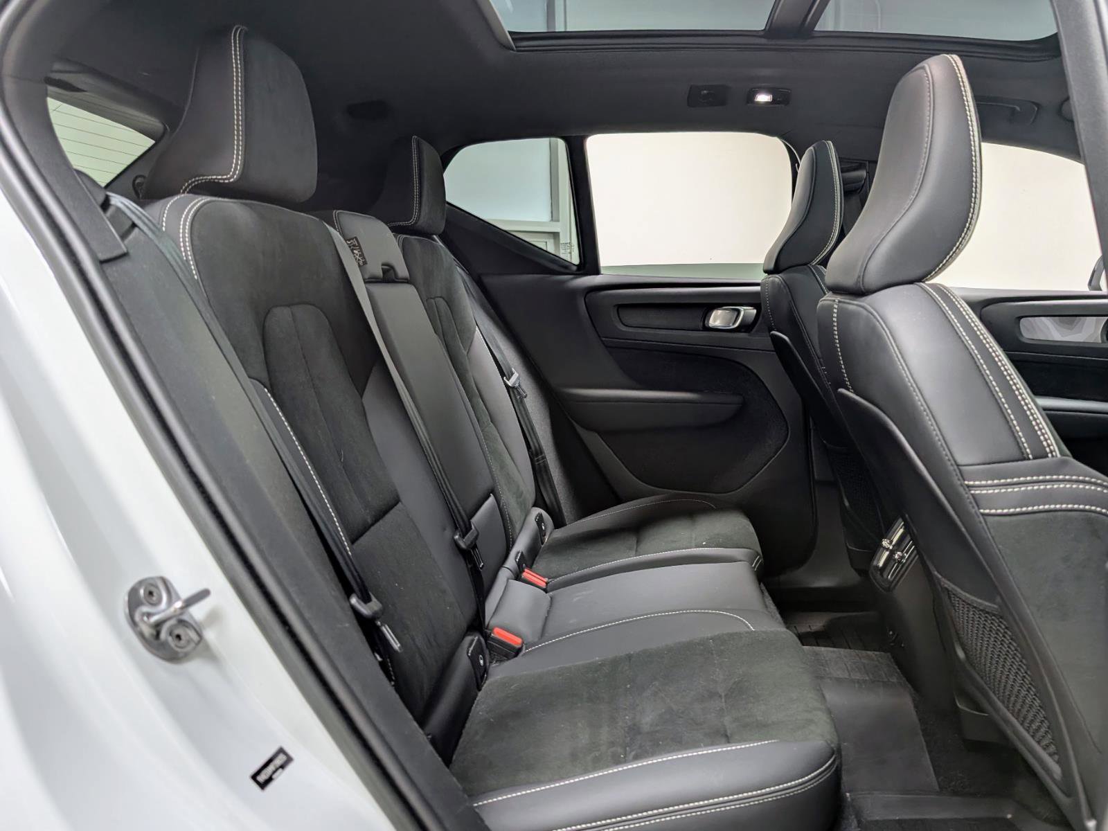 Used 2023 Volvo XC40 Recharge Ultimate w/ Protection Package Premier image 21