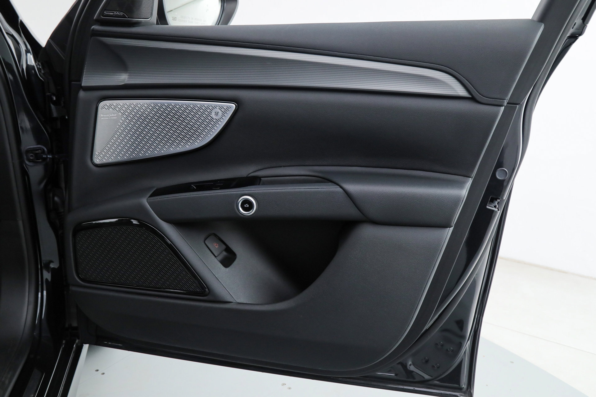 Certified 2023 Maserati Grecale GT image 11