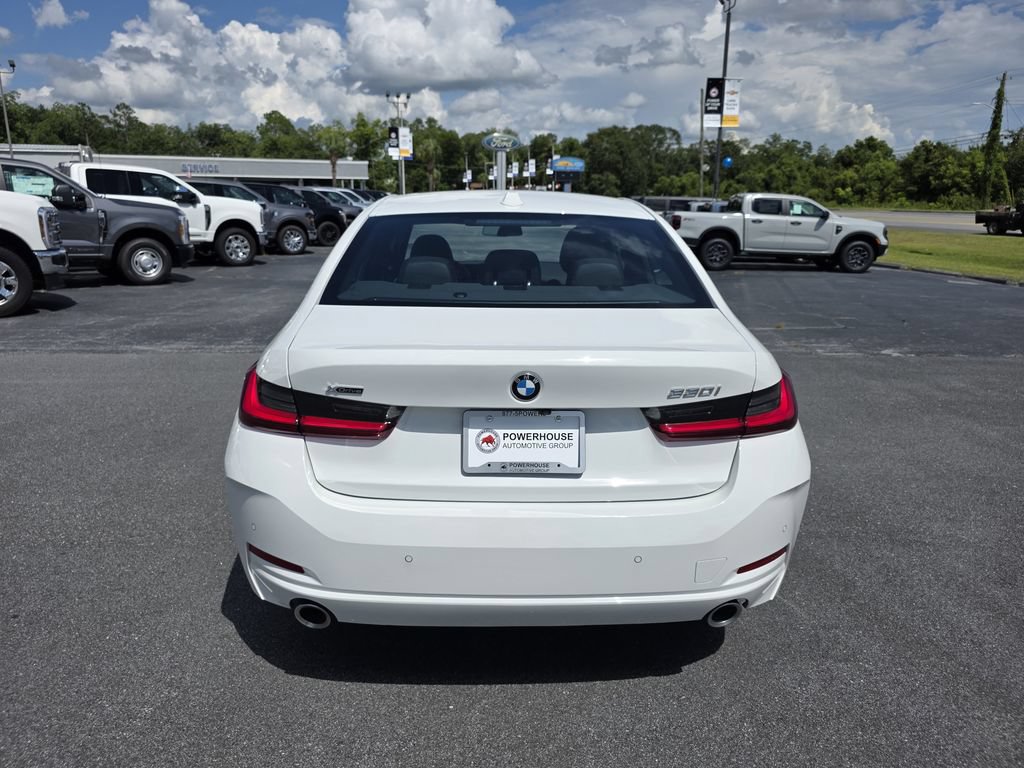 Used 2026 BMW 330i xDrive Sedan AWD/4WD image 5