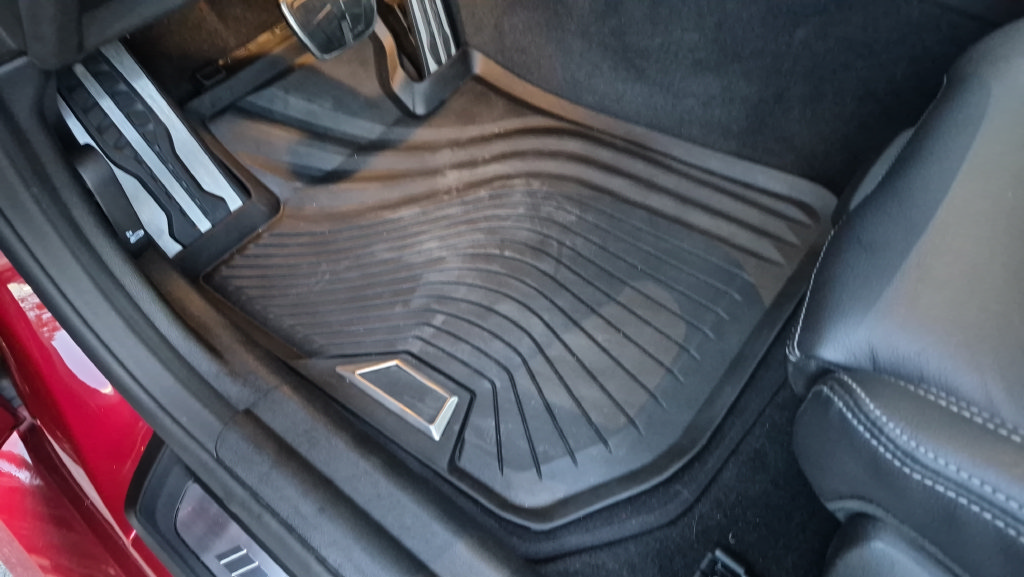 Used 2026 BMW M2 w/ Lighting Package RWD image 13
