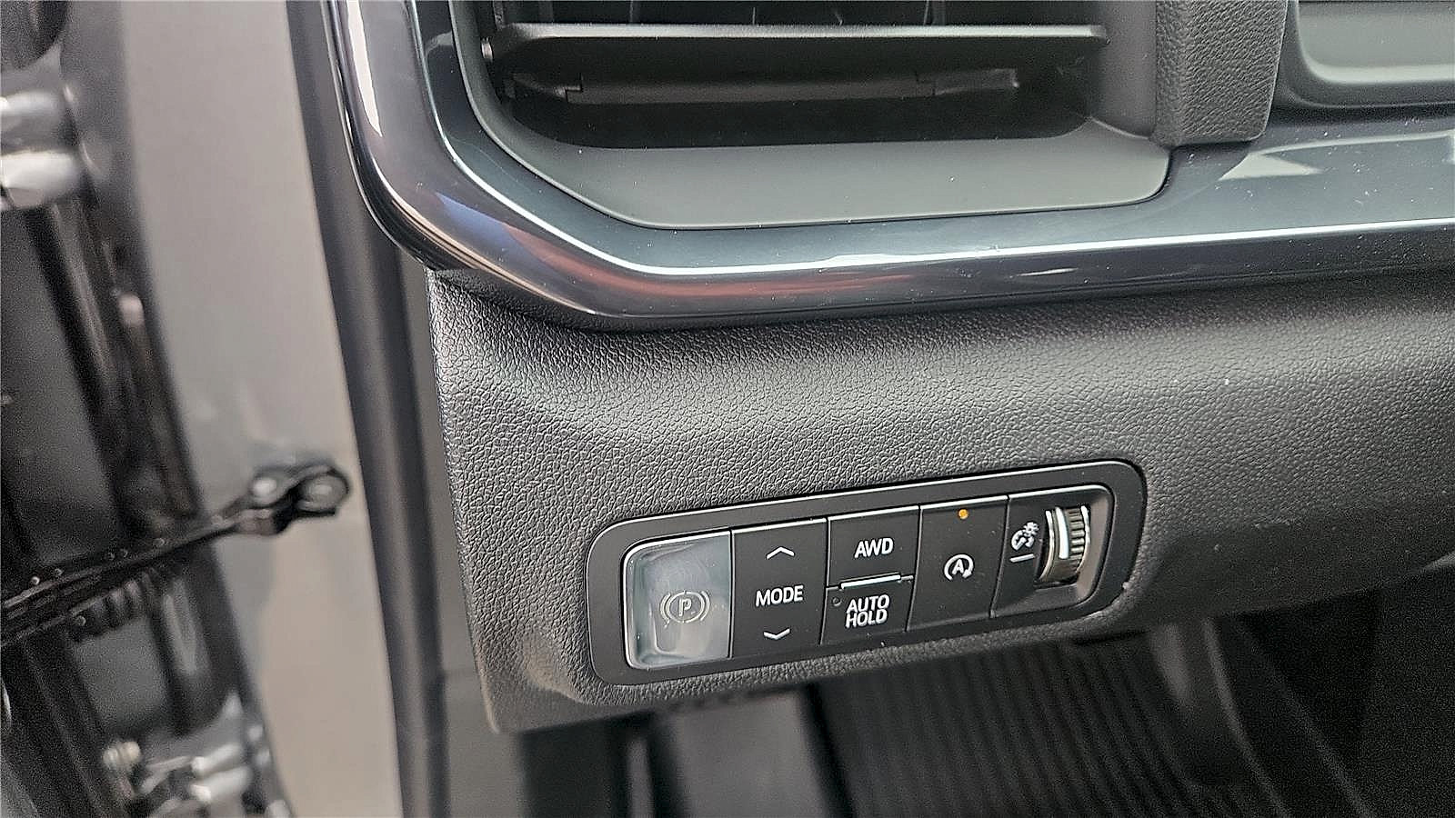 New 2026 GMC Terrain AT4 w/ LPO, Floor Liner Package AWD/4WD image 32