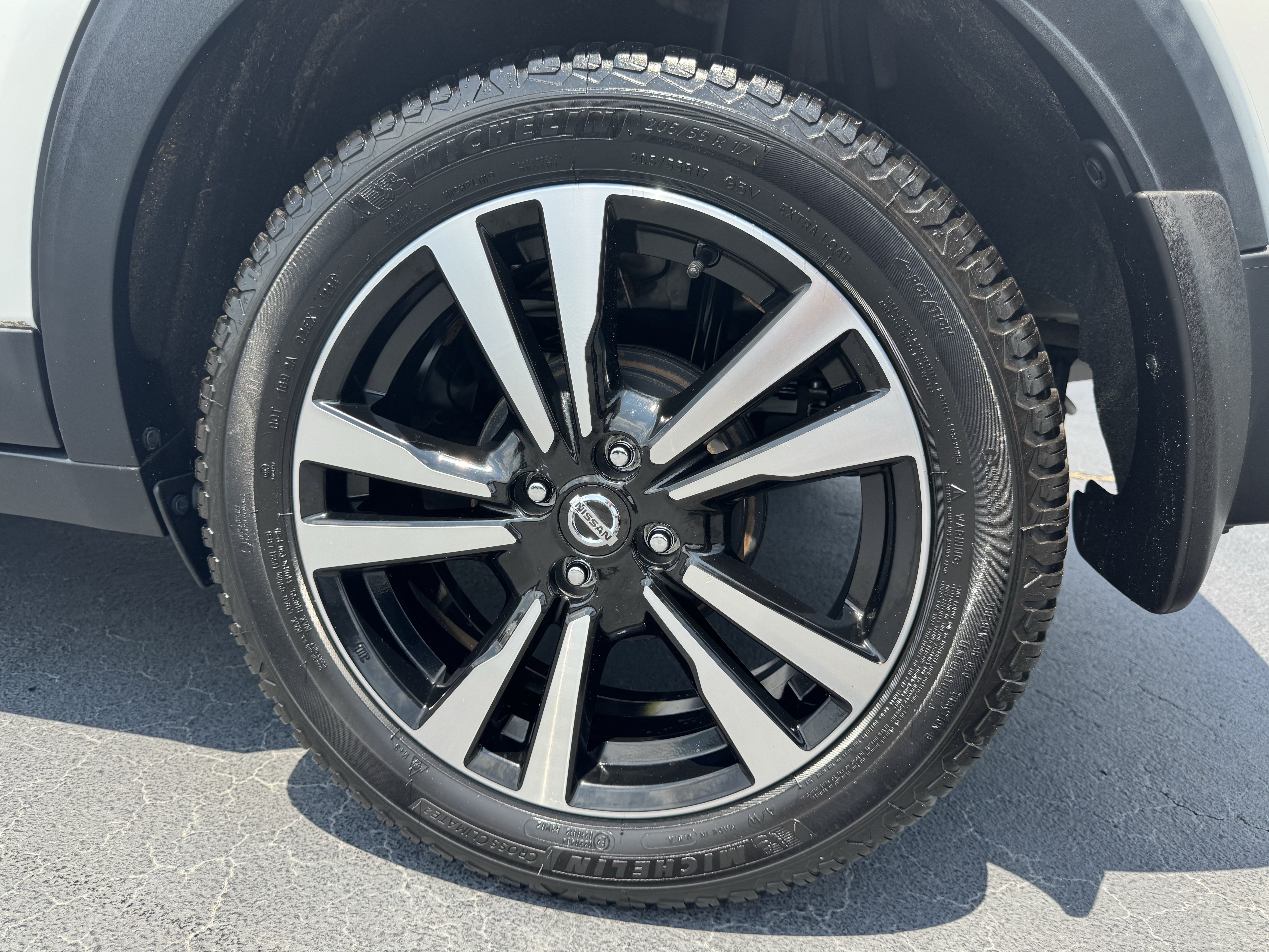 Used 2019 Nissan Kicks SV FWD image 20