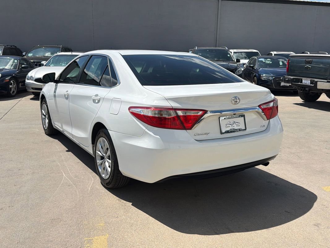 Used 2017 Toyota Camry LE FWD image 7