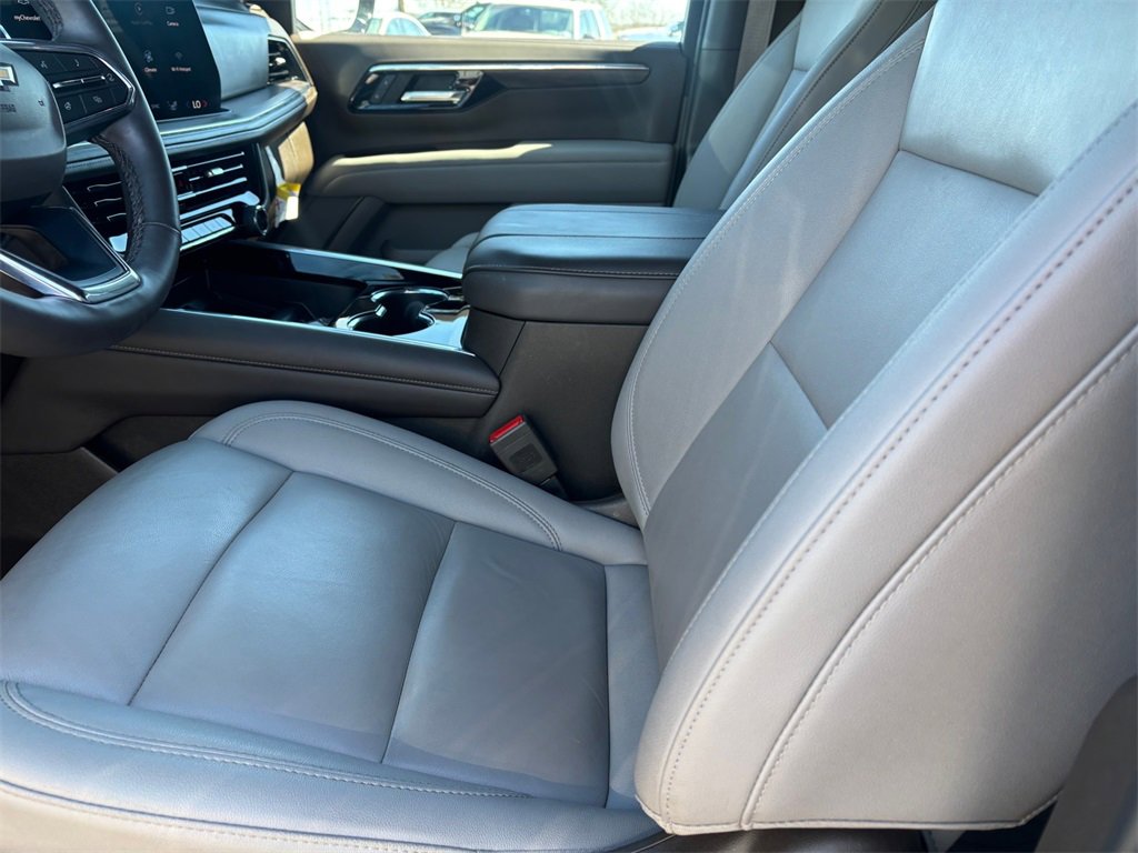 Used 2025 Chevrolet Tahoe LT w/ Comfort Package image 9