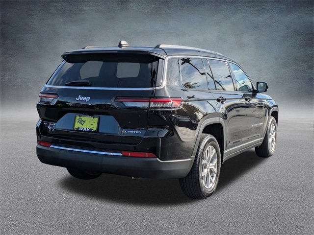 Certified 2023 Jeep Grand Cherokee L Limited w/ Trailer Tow Group (B) image 4