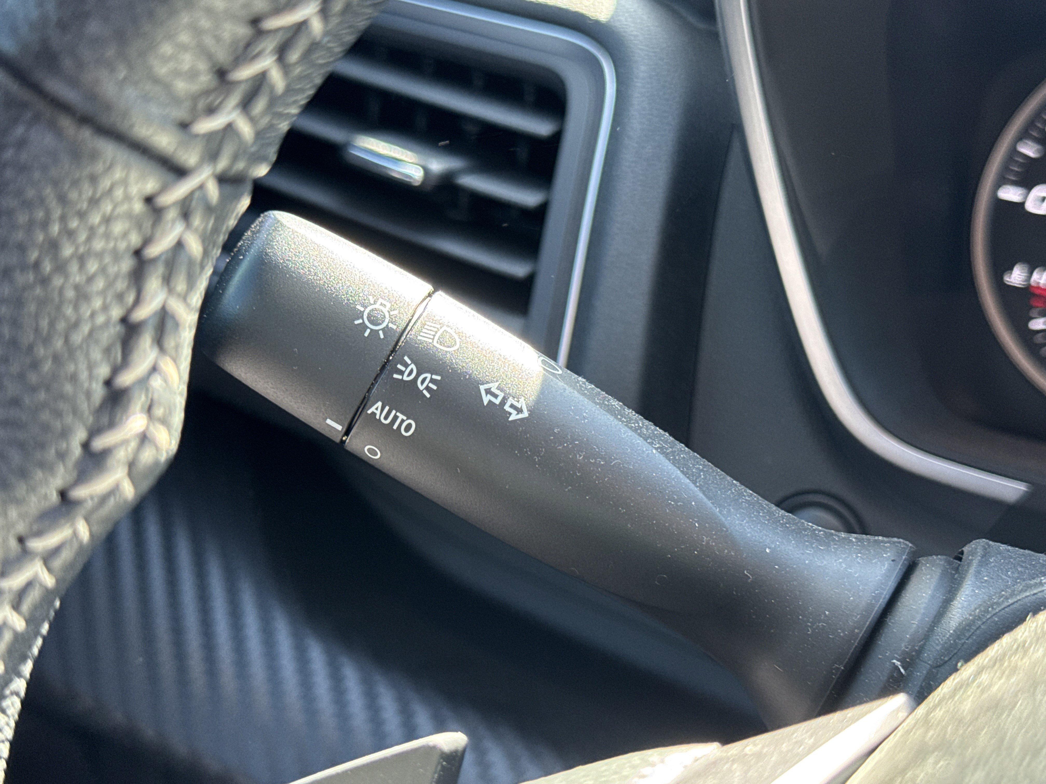 Certified 2024 Subaru Ascent Premium w/ Convenience Package image 16