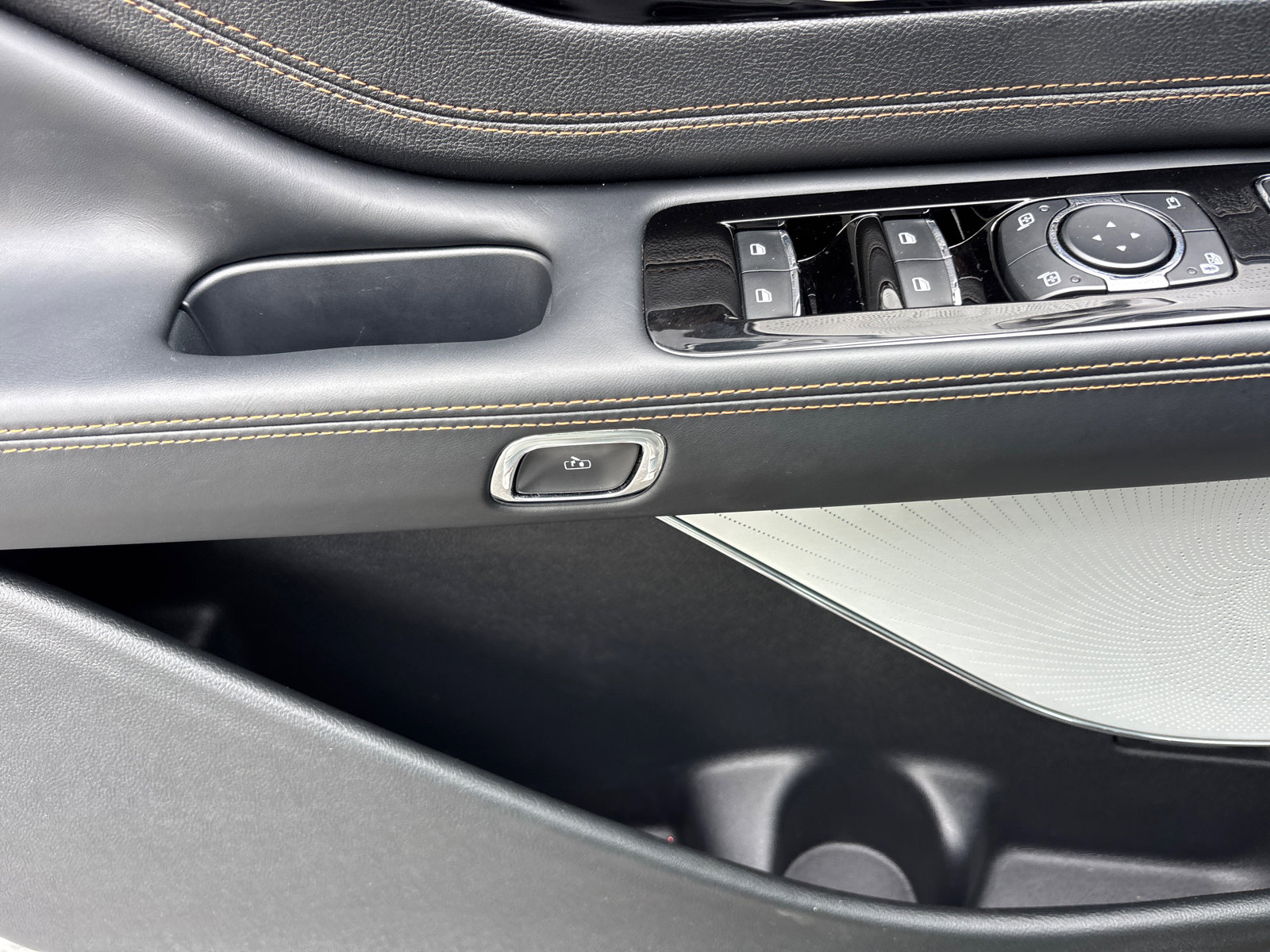 New 2025 Lincoln Aviator Black Label w/ Jet Appearance Package image 14