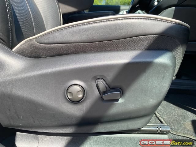 Certified 2026 Chrysler Pacifica Limited FWD image 7