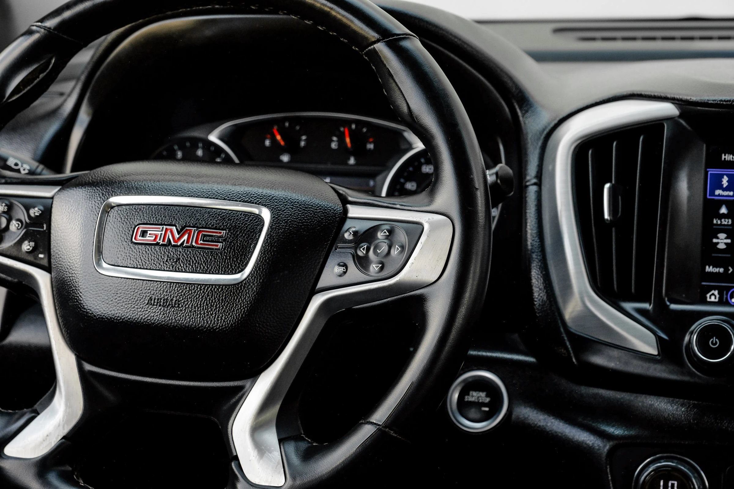Used 2023 GMC Terrain SLT AWD/4WD image 25