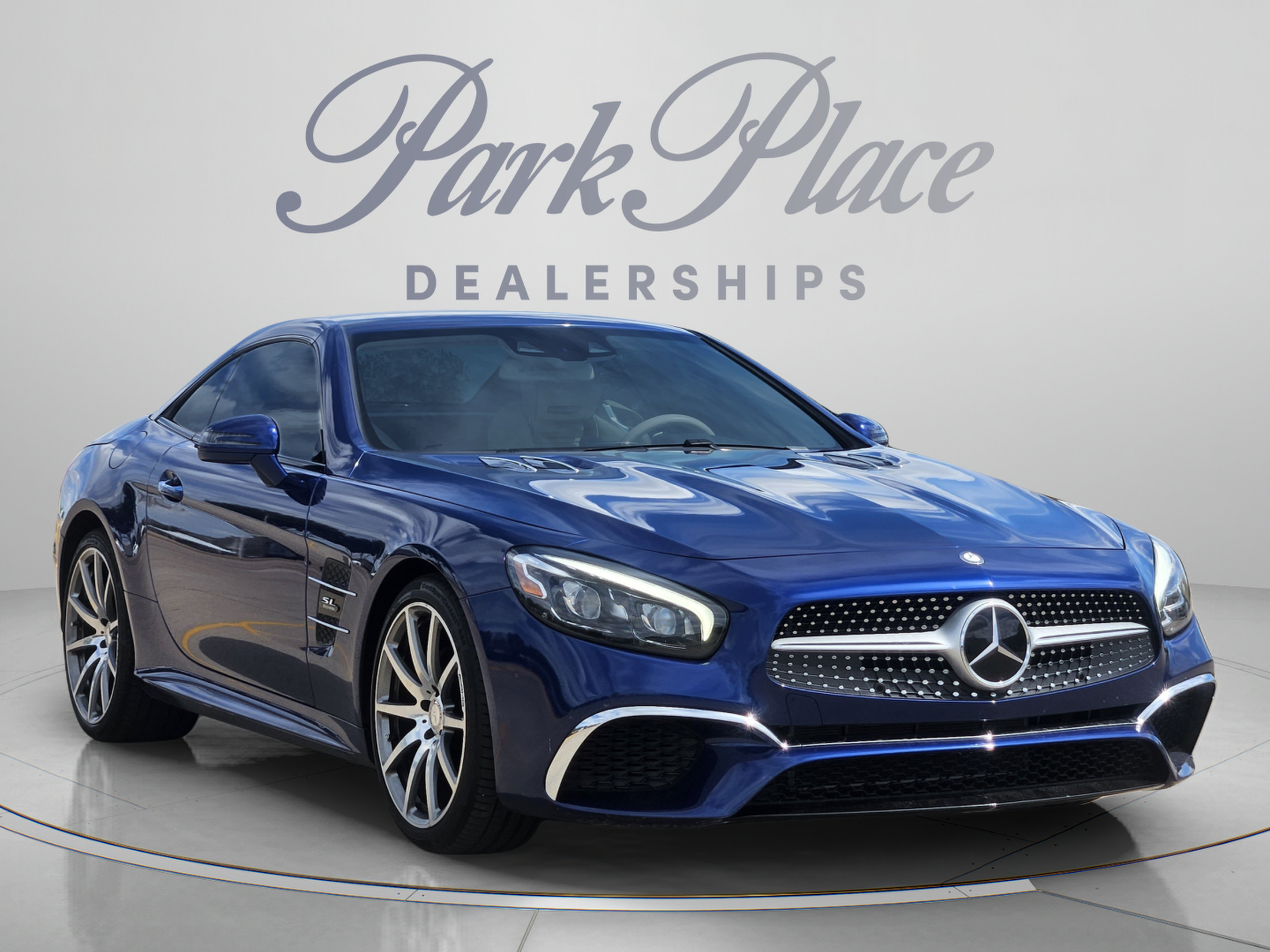 Used 2017 Mercedes-Benz SL 450 image 4