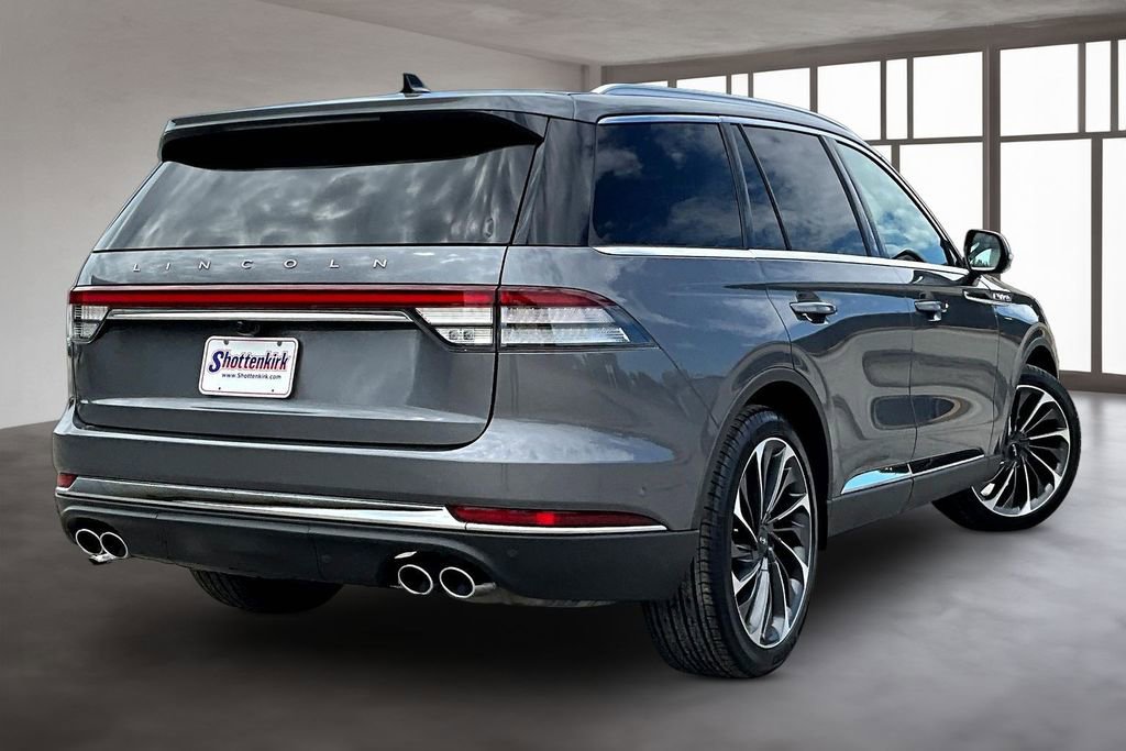 Used 2022 Lincoln Aviator Reserve w/ Equipment Group 201A image 6