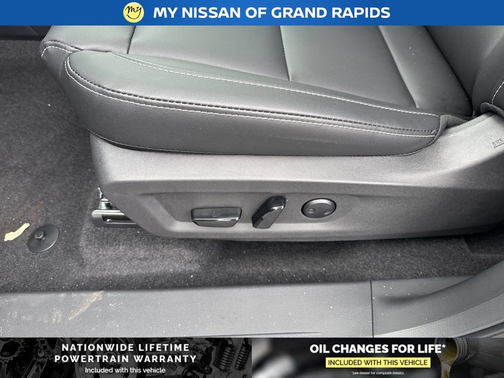 New 2026 Nissan Murano SV AWD/4WD image 12