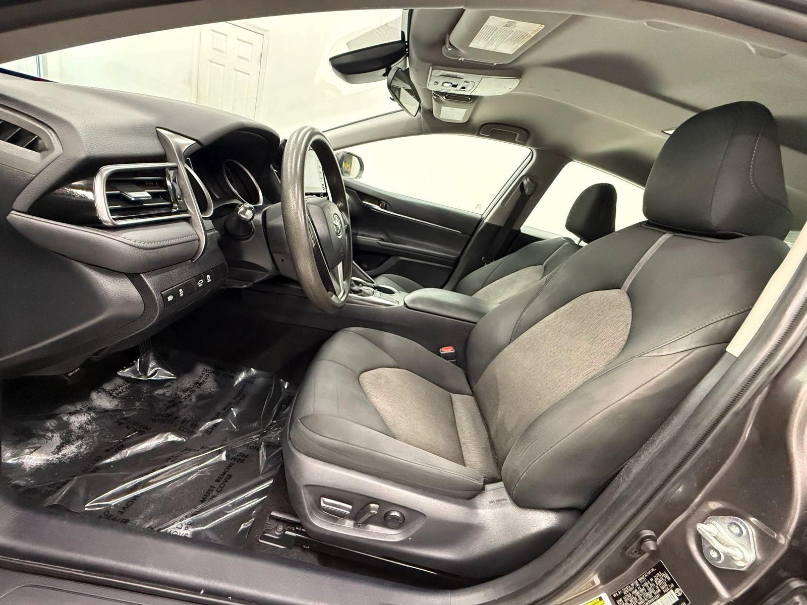 Used 2022 Toyota Camry LE FWD image 15