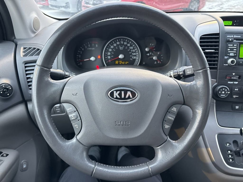 Used 2012 Kia Sedona EX image 22