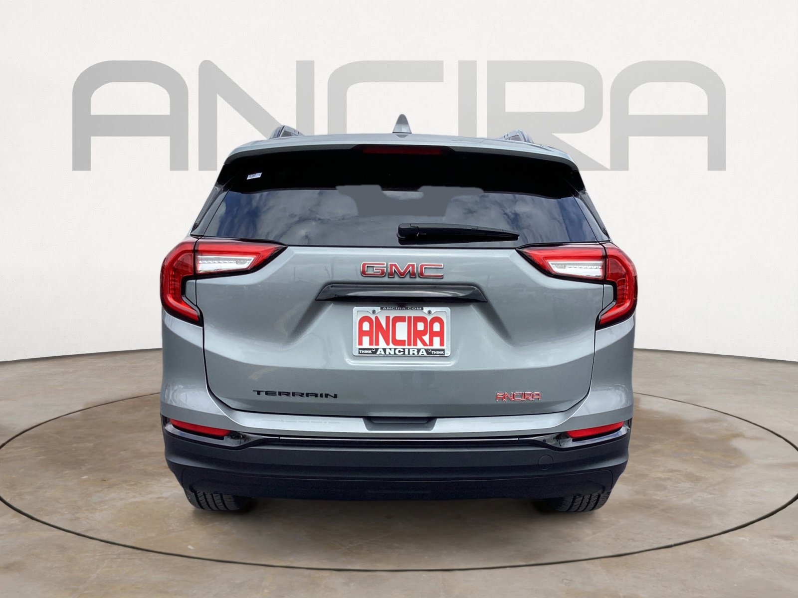 Used 2024 GMC Terrain SLE w/ Elevation Edition image 13