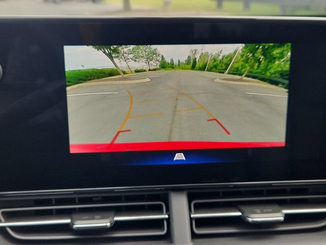 New 2026 Chevrolet Trax RS w/ Sunroof Package FWD image 28