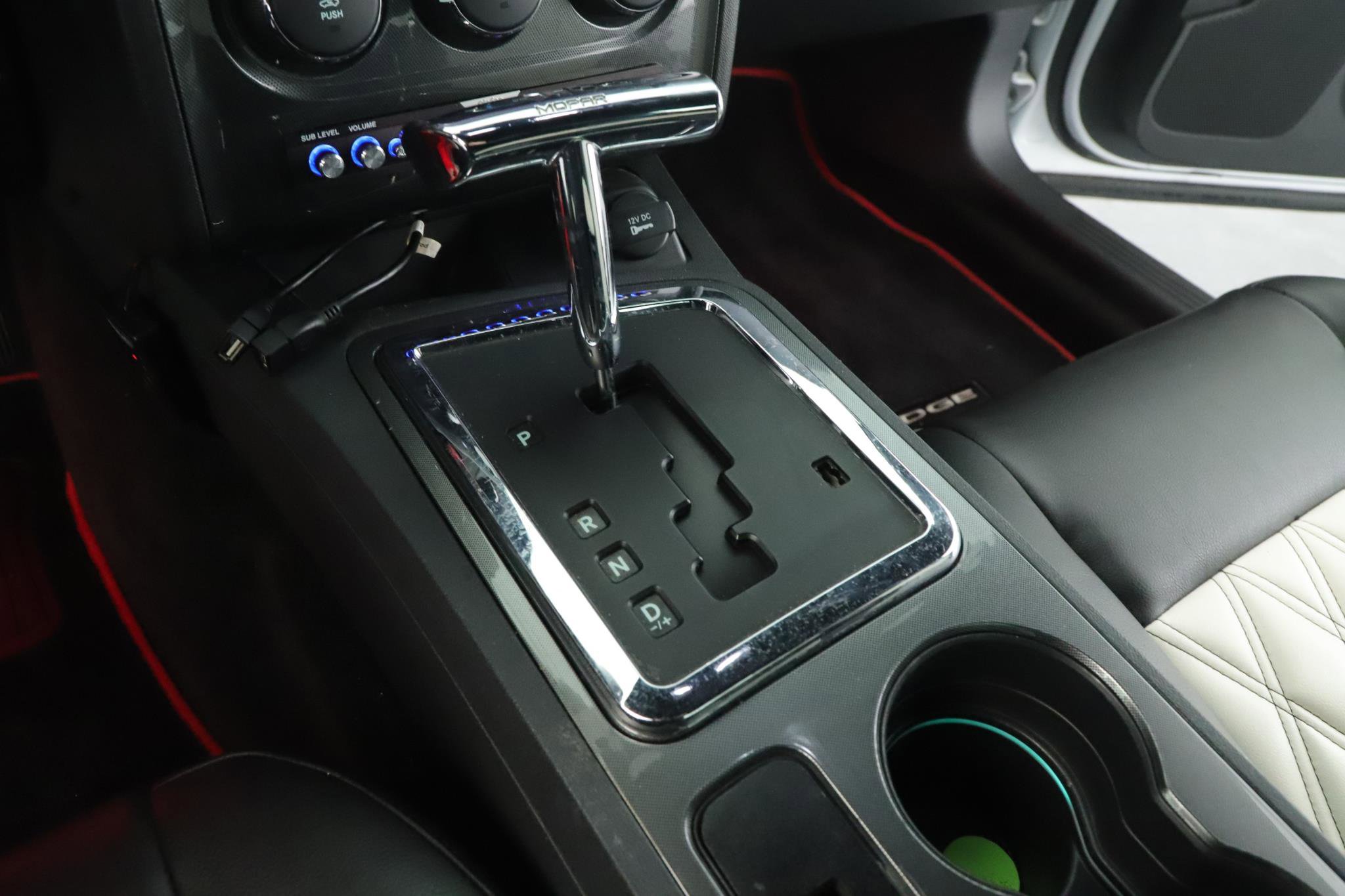 Used 2010 Dodge Challenger R/T image 11