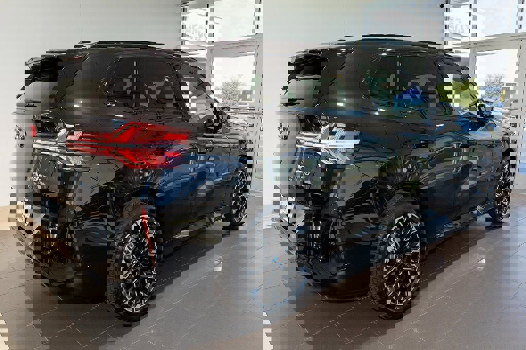 Used 2026 BMW X3 xDrive30 w/ Premium Package image 5