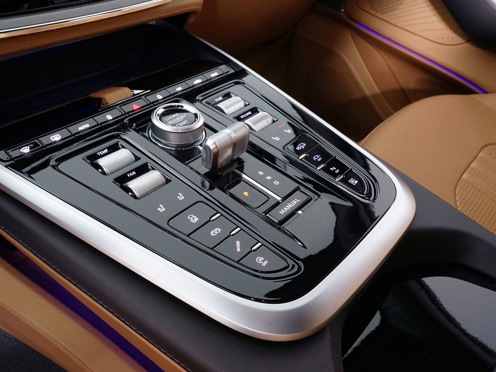 New 2026 Aston Martin DBX 707 image 26