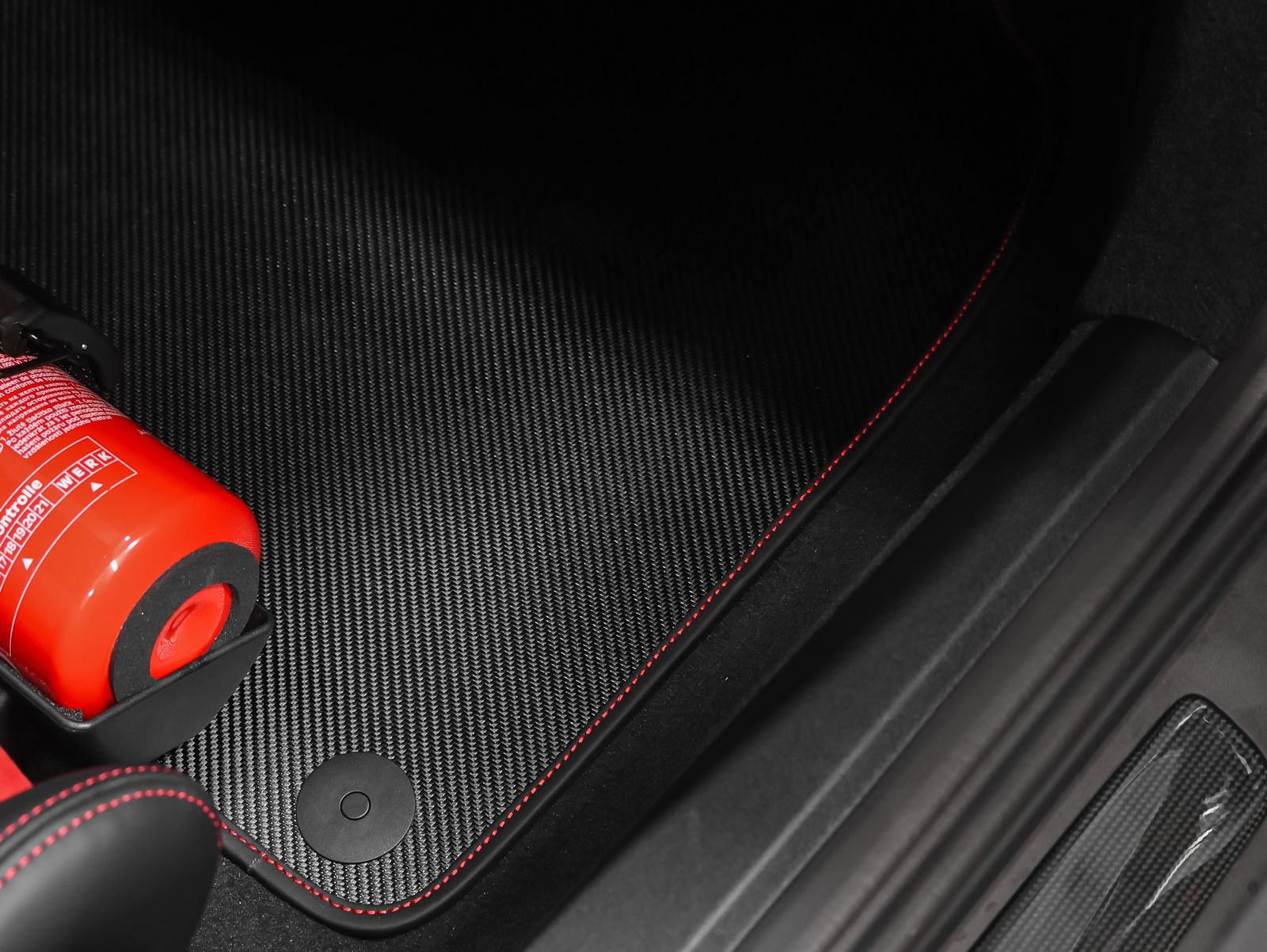 Certified 2018 Porsche 911 GT2 RS RWD image 47