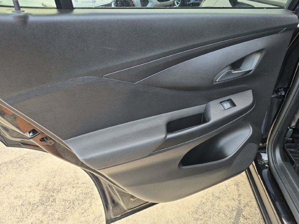 Used 2025 Buick Envista Preferred w/ Convenience I Package FWD image 25