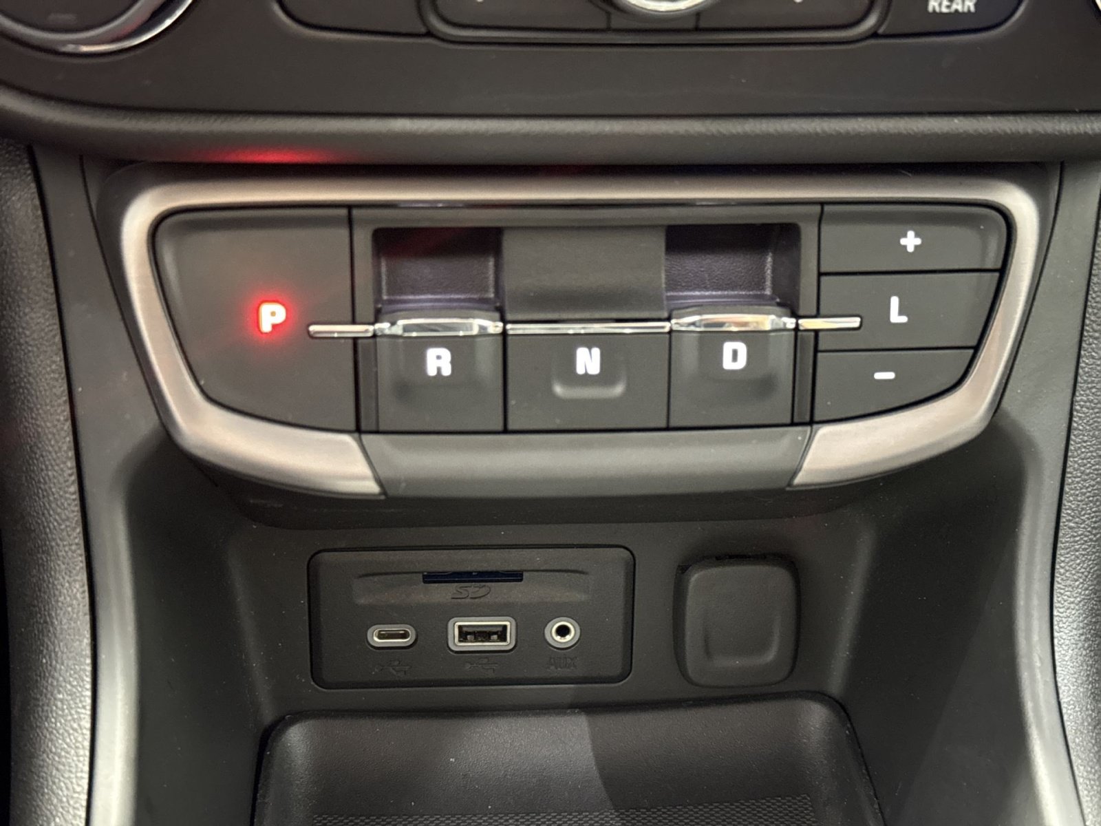 Used 2023 GMC Terrain AT4 AWD/4WD image 23