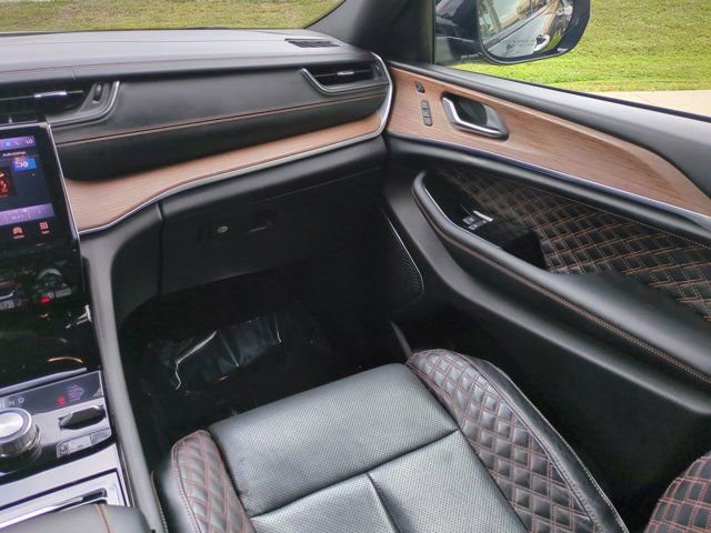 Used 2021 Jeep Grand Cherokee L Summit w/ Advanced Protech Group IV image 15