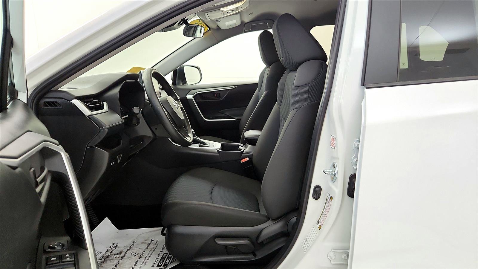 Certified 2025 Toyota RAV4 LE image 25