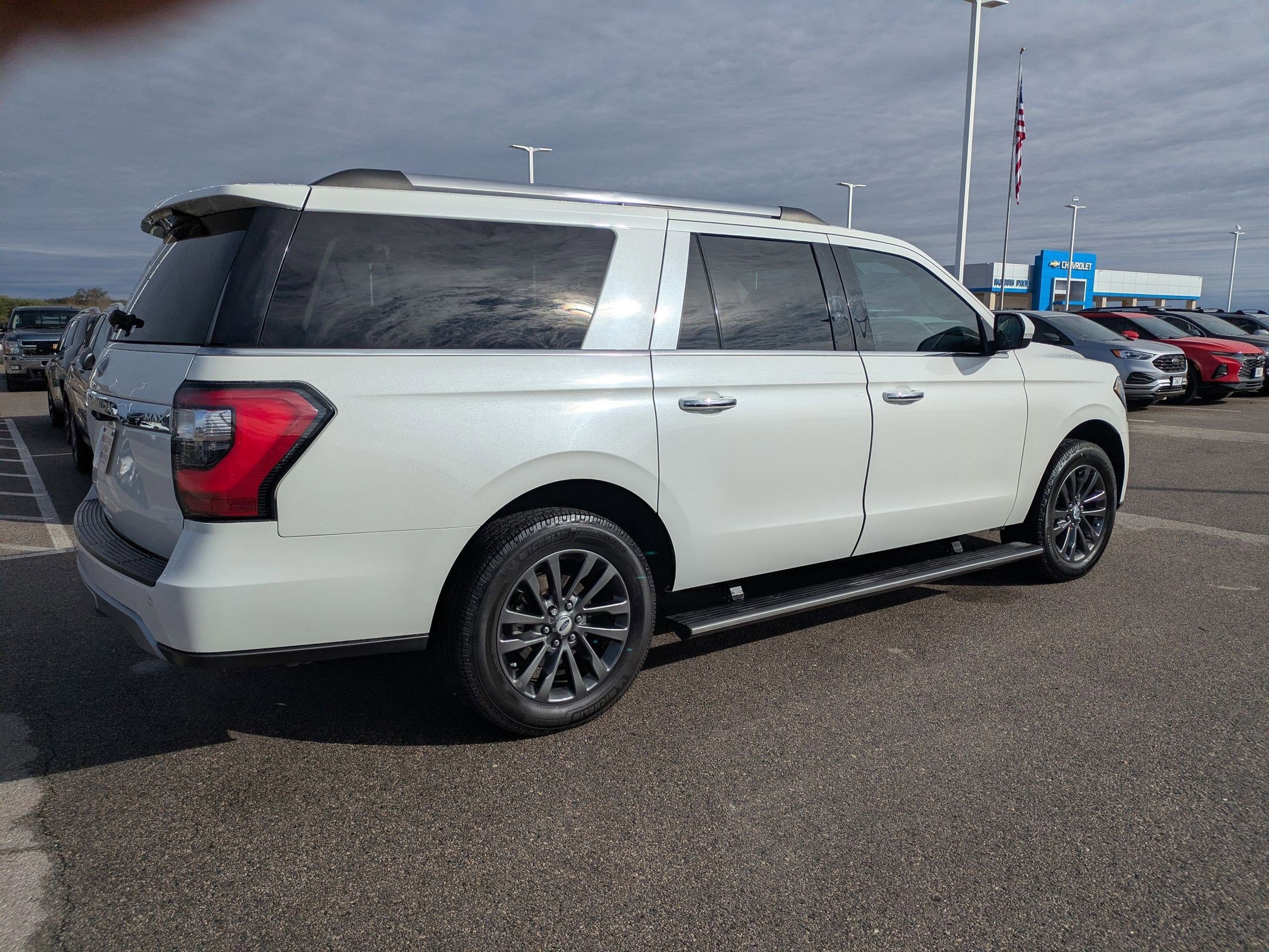 Used 2021 Ford Expedition Max Limited image 2