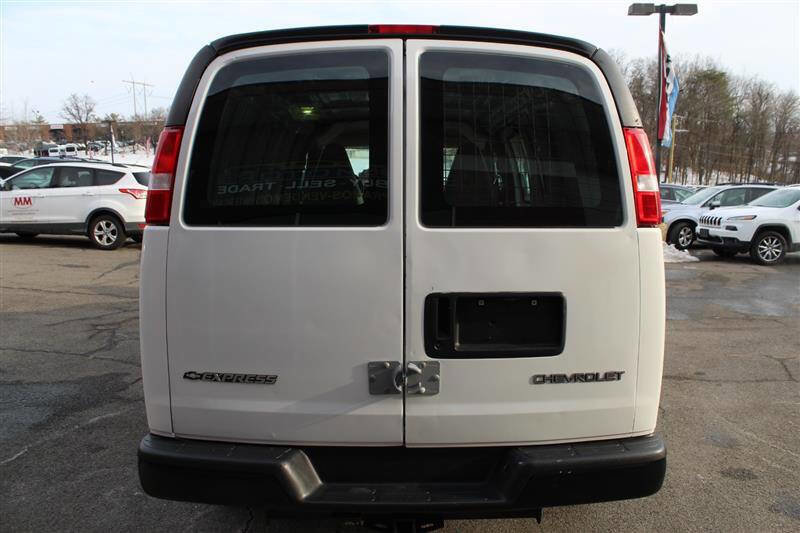 Used 2022 Chevrolet Express 2500 w/ Driver Convenience Package image 11