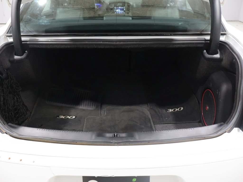 Used 2017 Chrysler 300 S AWD/4WD image 4