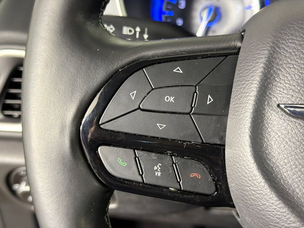Used 2020 Chrysler Pacifica Touring-L w/ S Appearance Package FWD image 25