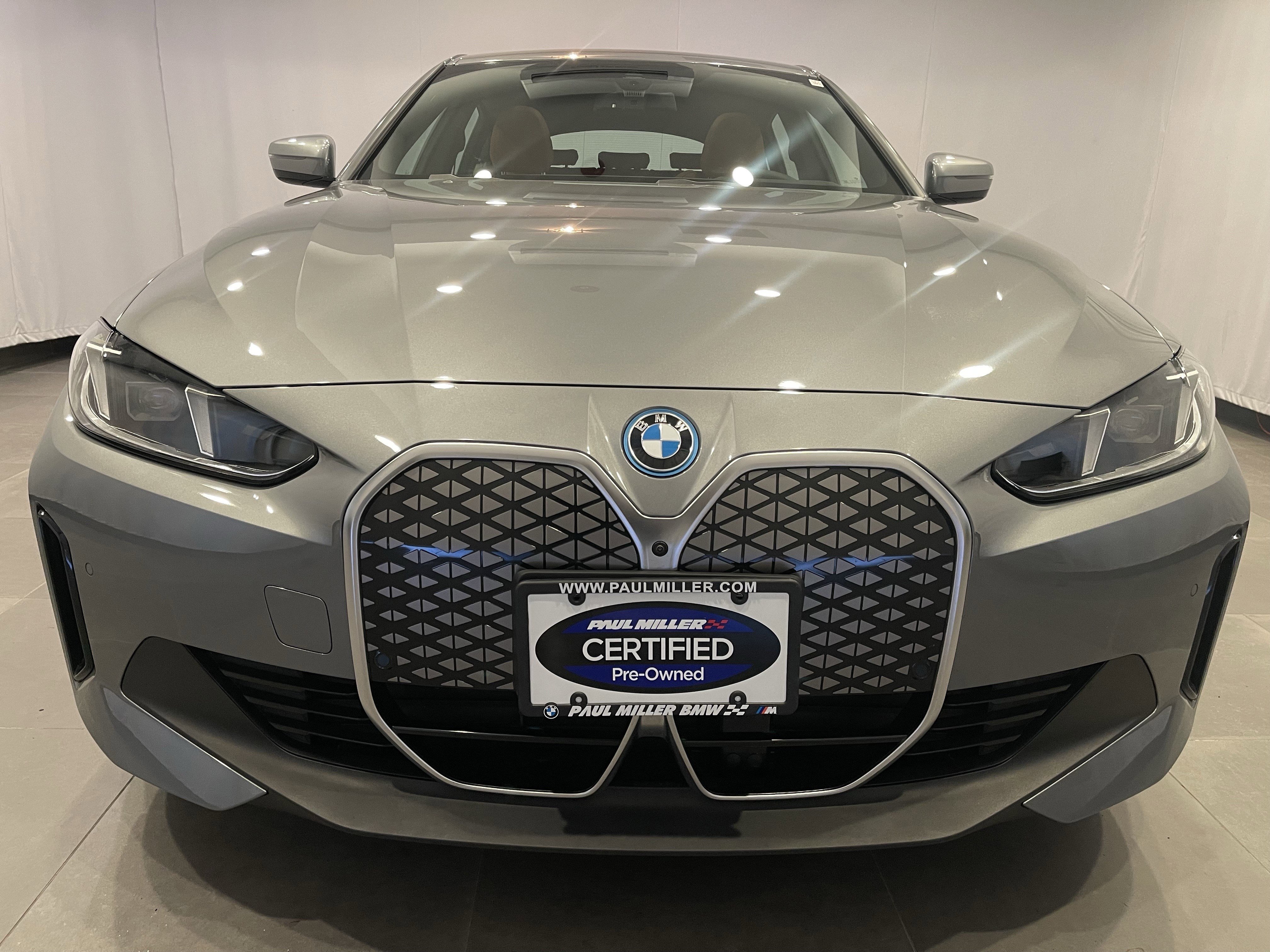 Used 2025 BMW i4 xDrive40i w/ Premium Package AWD/4WD image 2
