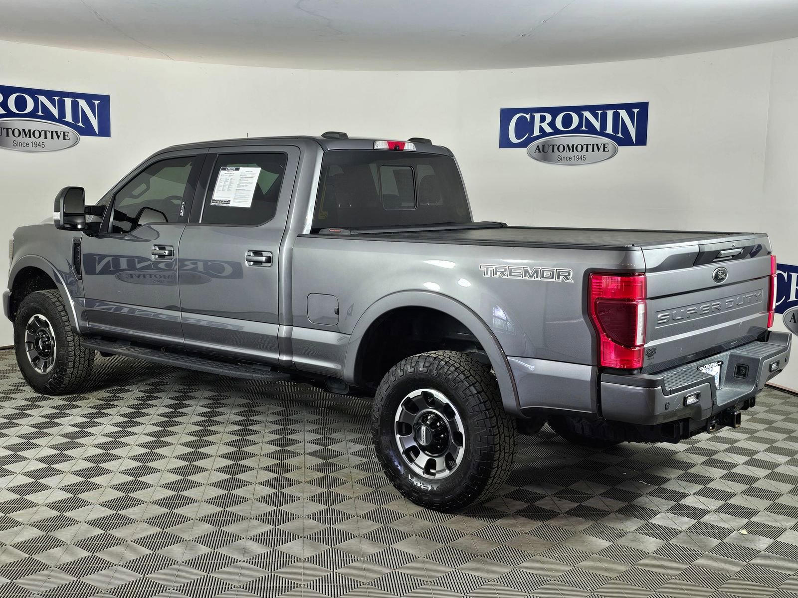 Used 2022 Ford F250 Lariat w/ Tremor Off-Road Package image 3