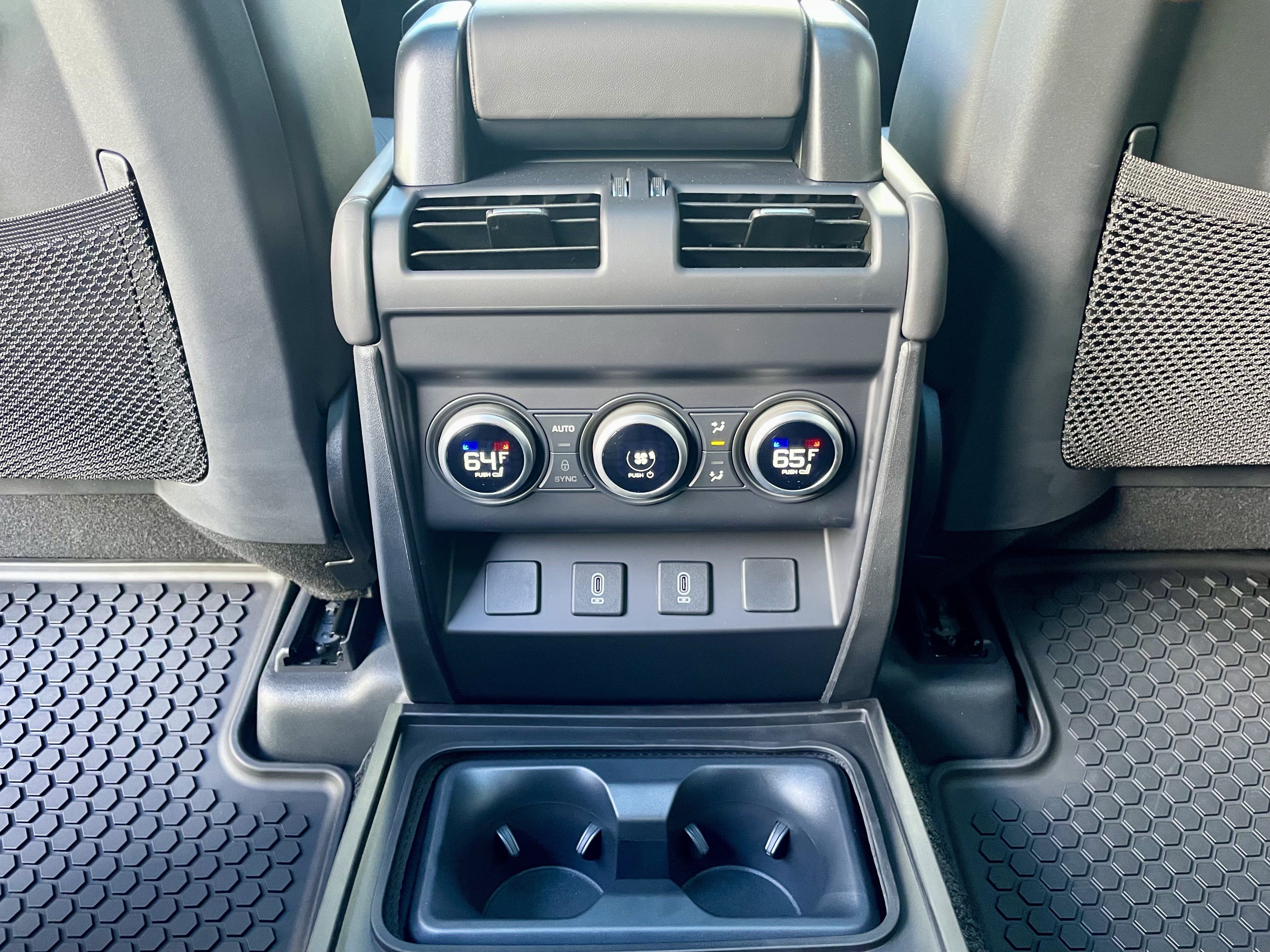 New 2026 Land Rover Defender 130 X-Dynamic SE AWD/4WD image 26