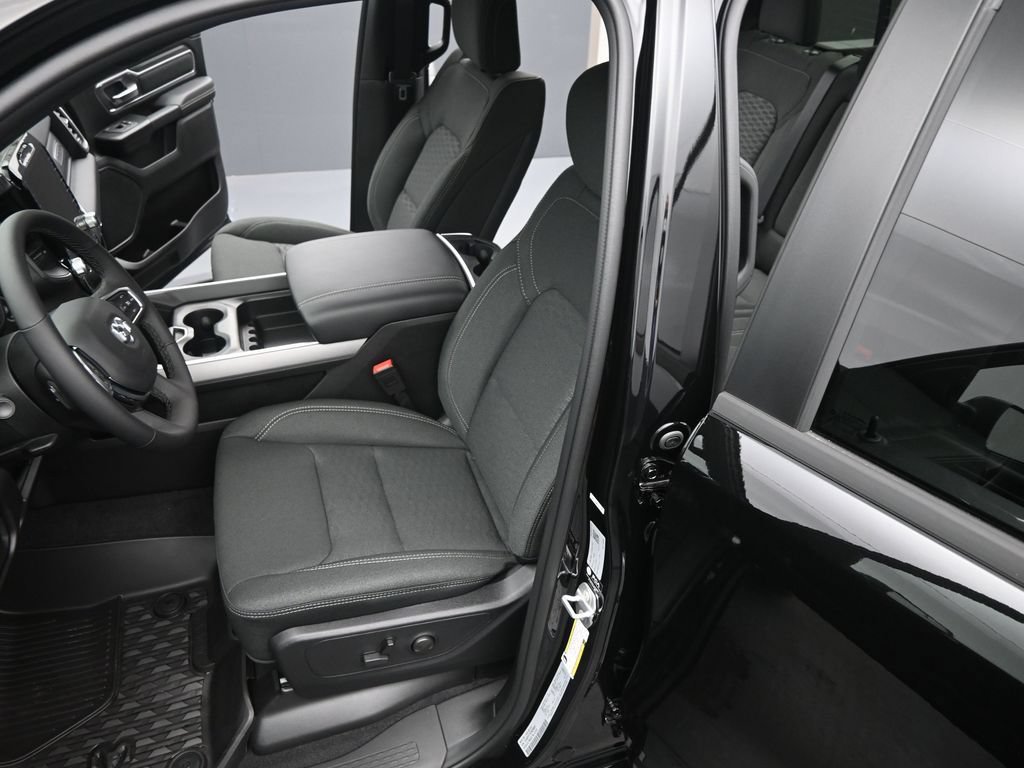 New 2026 RAM 1500 Big Horn AWD/4WD image 11