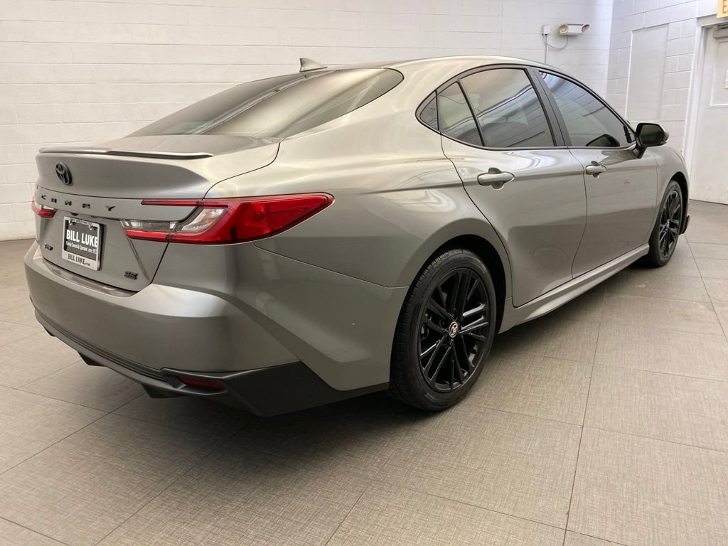 Used 2025 Toyota Camry SE w/ Convenience Package FWD image 6