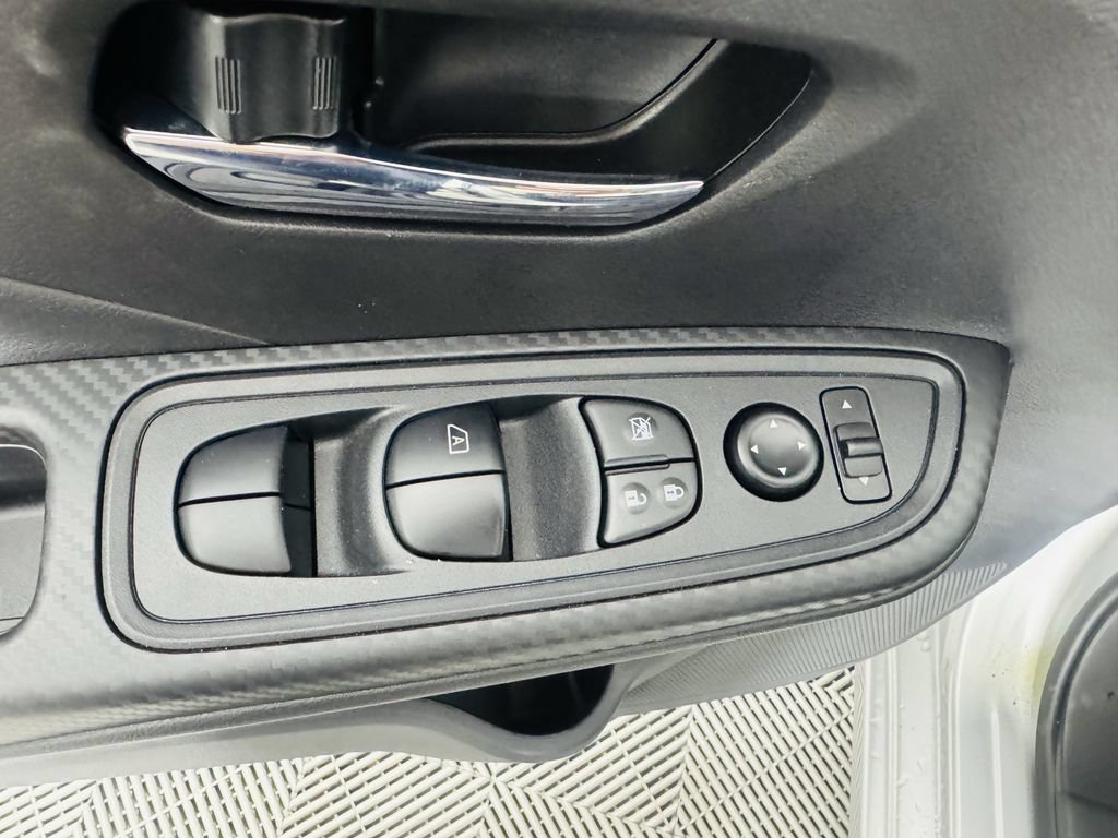 Used 2025 Nissan Versa SV w/ Trunk Package FWD image 7