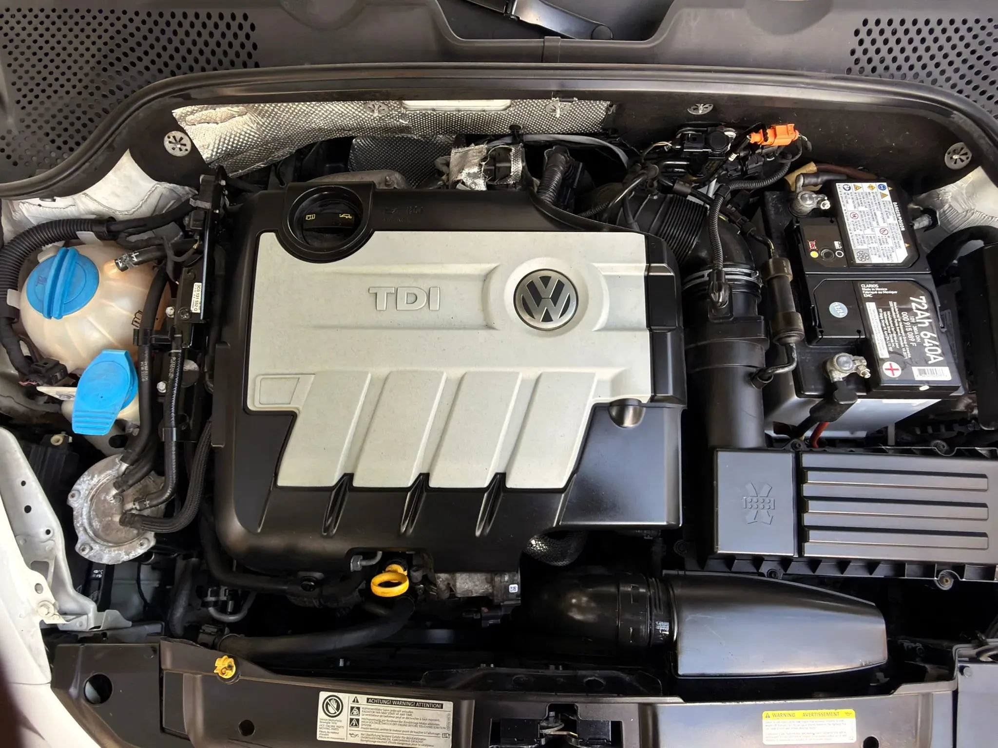 Used 2014 Volkswagen Beetle TDI FWD image 9