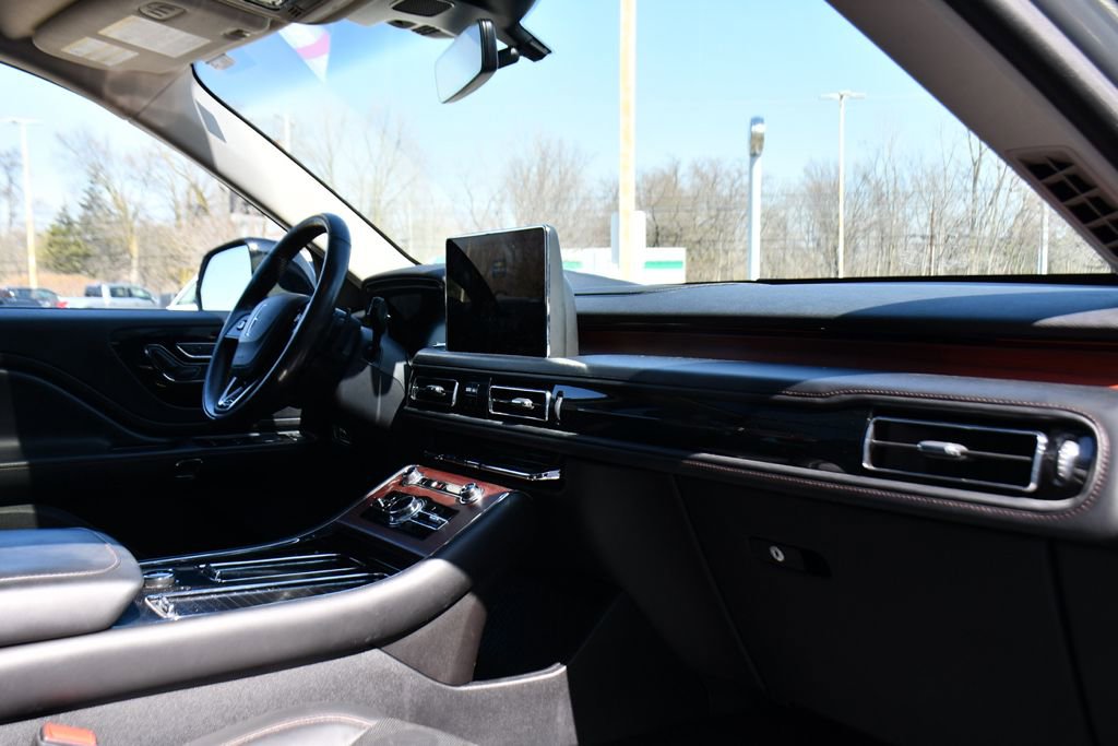 Used 2023 Lincoln Aviator Reserve w/ Class IV Trailer Tow Package image 15