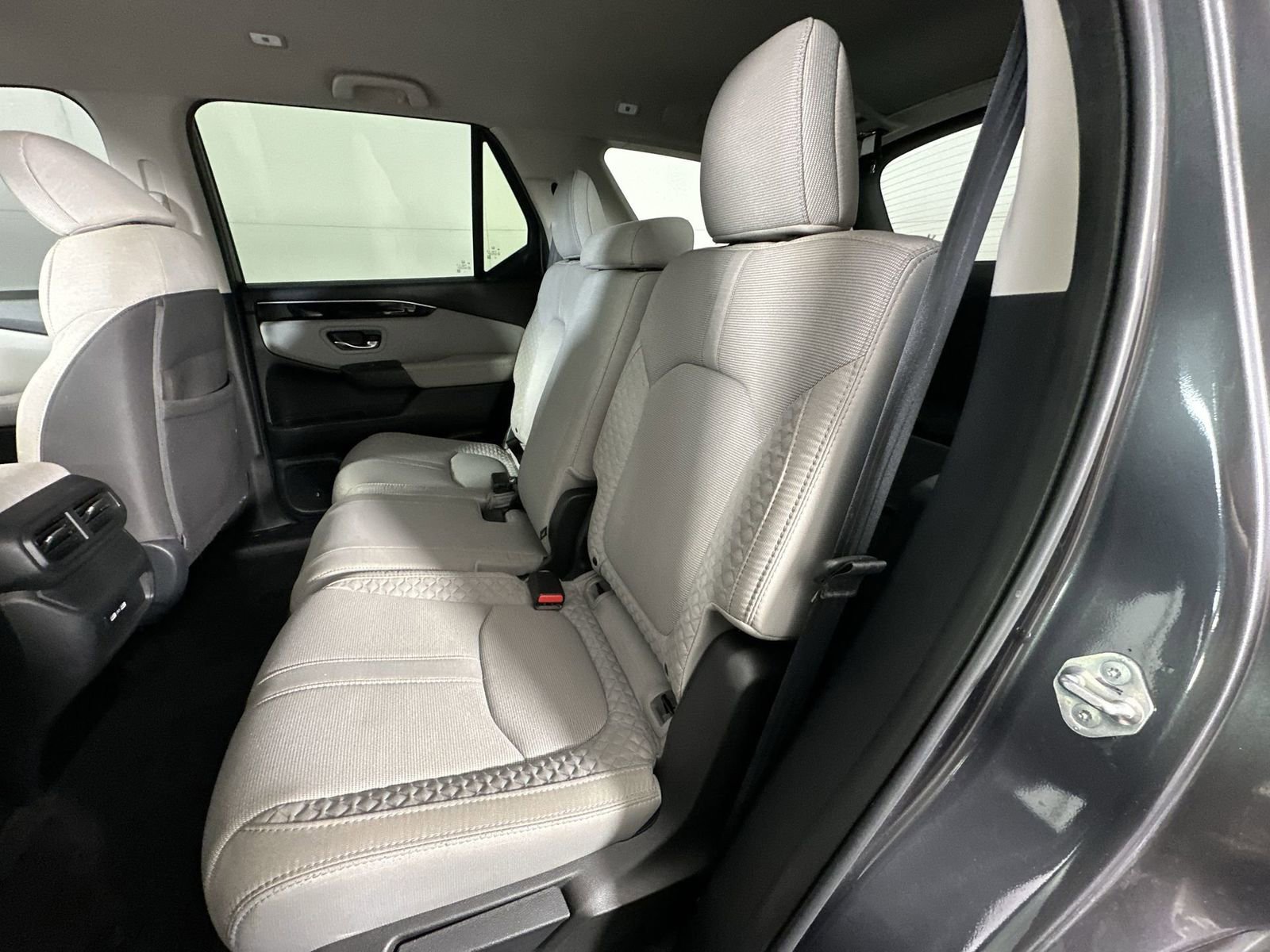 Used 2023 Honda Pilot LX image 26