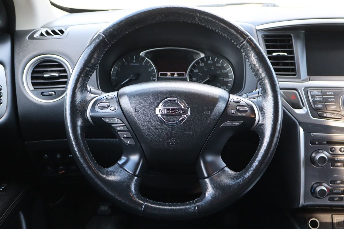 Used 2019 Nissan Pathfinder SL AWD/4WD image 18