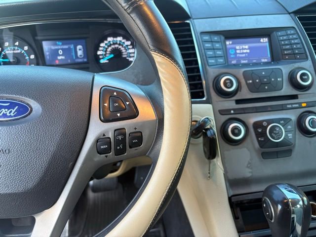Used 2016 Ford Taurus SE FWD image 30