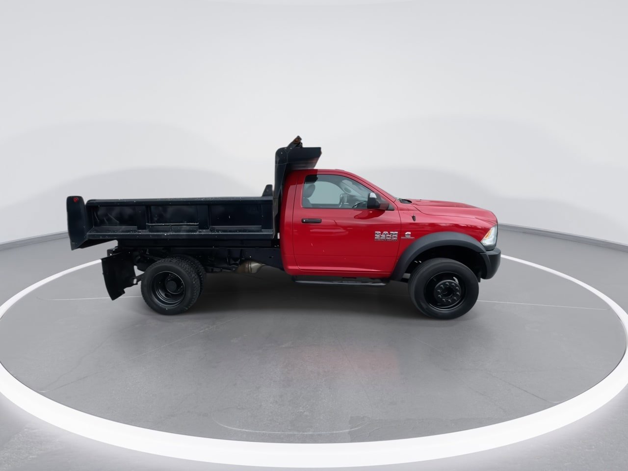 Used 2017 RAM 5500 Tradesman w/ Power Accessory Group AWD/4WD image 3