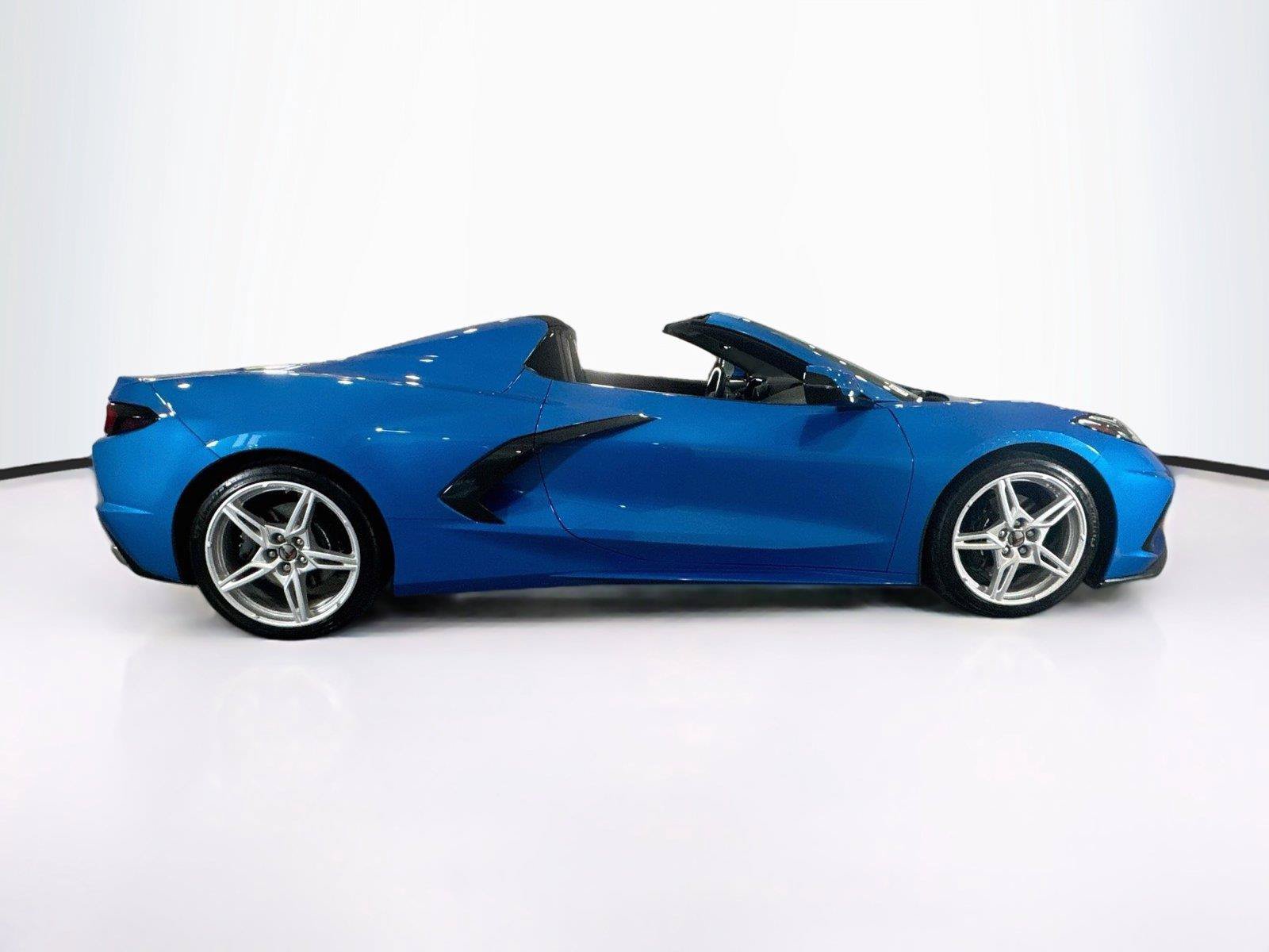 Used 2024 Chevrolet Corvette Stingray Convertible w/ 1LT RWD image 6