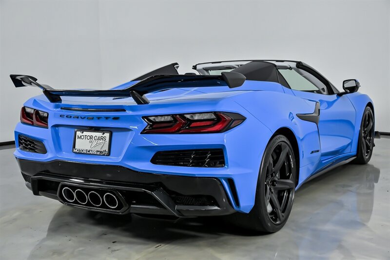 Used 2024 Chevrolet Corvette Z06 w/ Z07 Performance Package RWD image 12